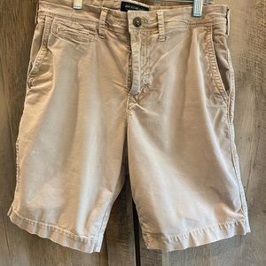 American Eagle AE Extreme Flex Slim khaki shorts,
Size: 30”